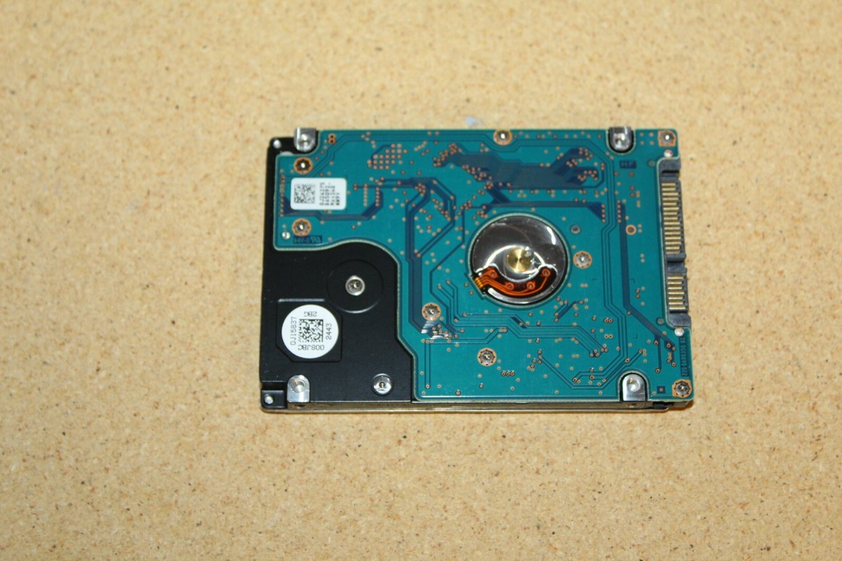 【美品】Dell Inspiron 5570【i7/8GB/SSD+HDD】 Dell Inspiron 5570 15.6