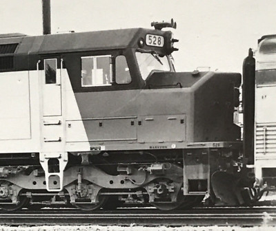 Amtrak Eisenbahn AMTK #528 SDP40F Elektromotor Zug Foto Aurora IL 1973