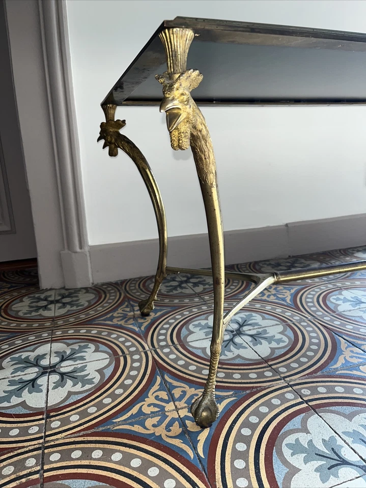 Maison CHARLES Table basse en bronze doré supportée par 4 pieds en forme de coq - Photo 3/4