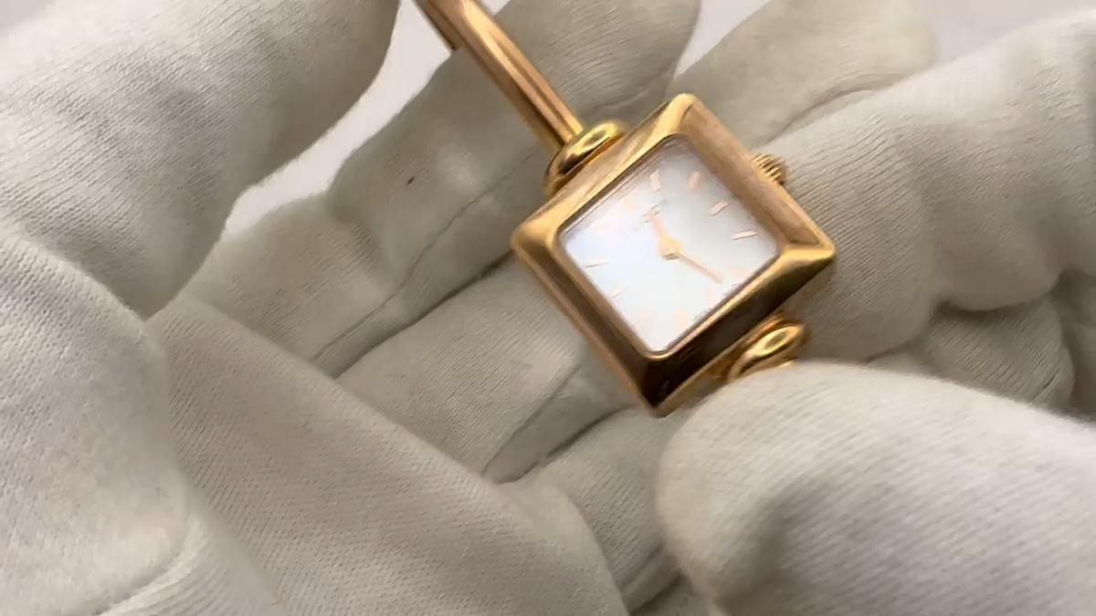 Near MINT w/Box] Vintage Gucci 1900L Gold MOP Dial square Quartz