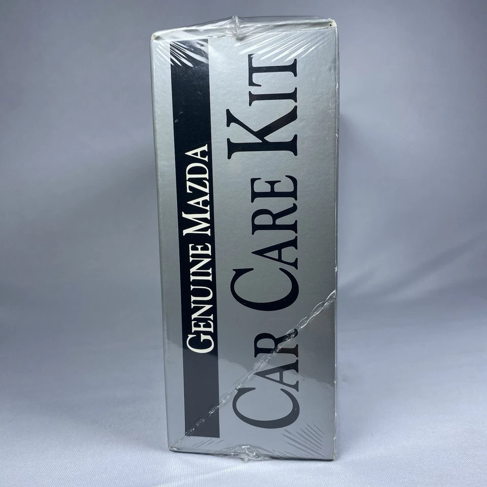 Kit de cuidados de carro Mazda genuíno vintage lacrado • Limpadores de vidro de tecido de couro vinil - Imagem 4 de 4