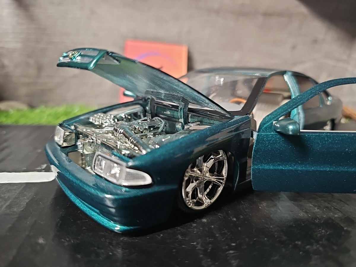 ミニカー DUB CITY 1996 CHEVY IMPALA 1/24 Jada Toys 1/24 Dub City 1996 Chevy Impala SS 96 CHEVROLET 50730-9