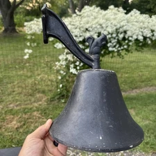 Vintage 9” Cast Aluminum Dinner Bell Wall Mount  Outdoor Squirrel Top. (TS)