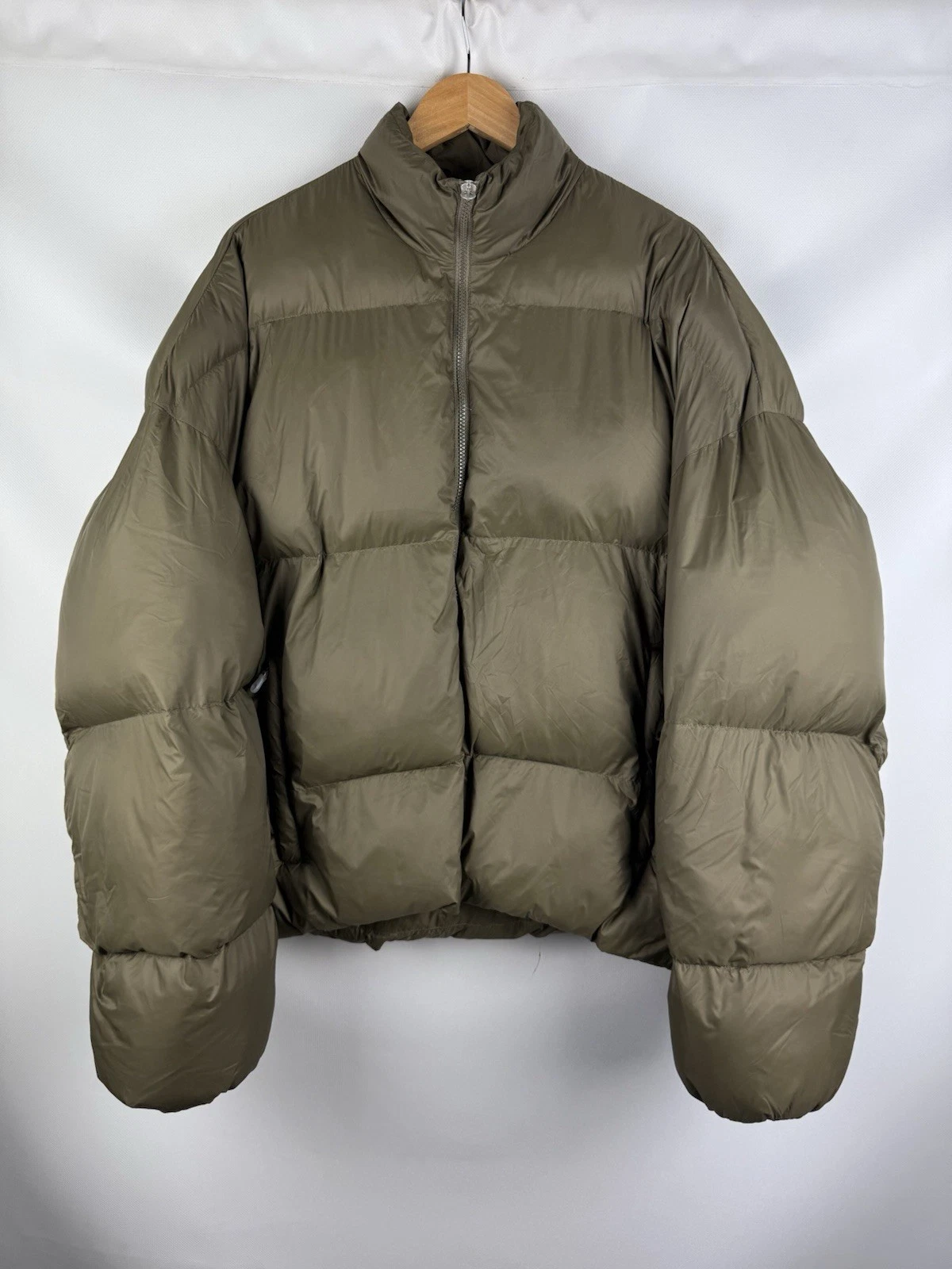 Big Ass Puffer Men’s Streetwear Nylon Bomber Jacket Size 2 Olive