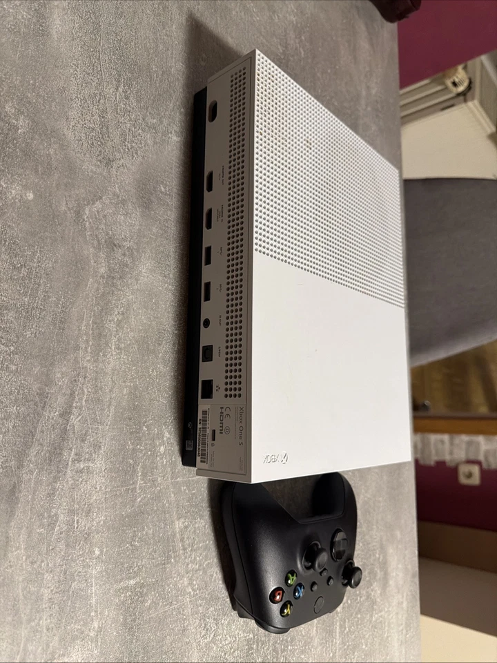 Microsoft Xbox One S 500GB, Weiß, Inkl. Controller - Bild 4 von 4