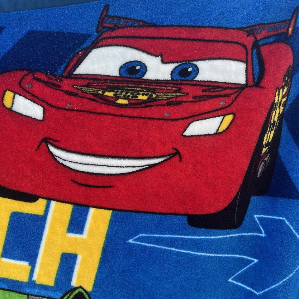 Manta de cama suave 40x50 borde satinado para cuna de coches de película Disney Pixar Foto 2 de 4