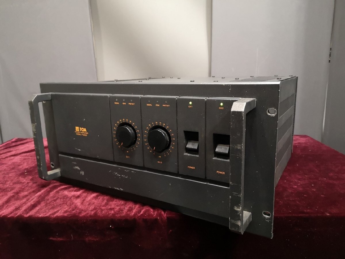 TOA P-300D Stereo Power Amplifier Commercial Audio Equipment Used