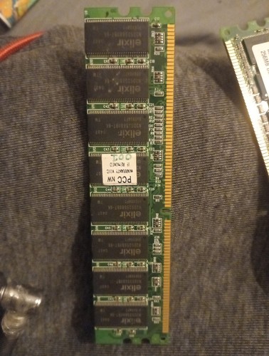 Elixir RAM M2U51264DS8HB3G-6K 512MB DDR-333 PC2700U-25330 - Picture 2 of 2