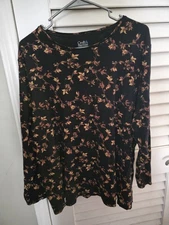 Women’s Croft &Barrow Scoop Neck Long Sleeve Cotton Top Size 2X  Black Flowers 