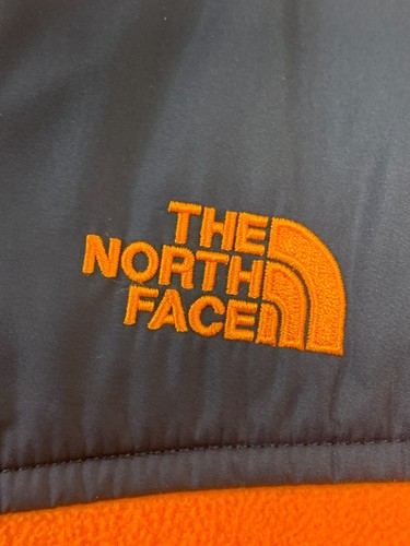 The North Face Black and Grey Reversible Jacket (14/16 BOYS LARGE) - Picture 11 of 18