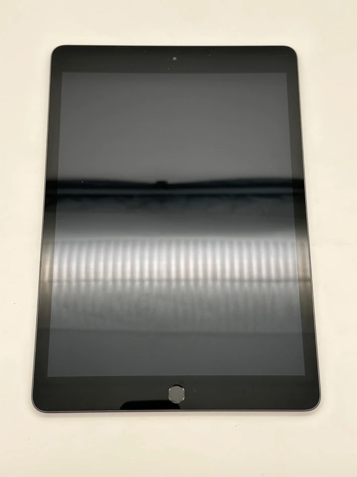 Apple iPad 8. Gen (2020) A2270 - 32GB - Wi-Fi - 10,2 Zoll - Space Grau