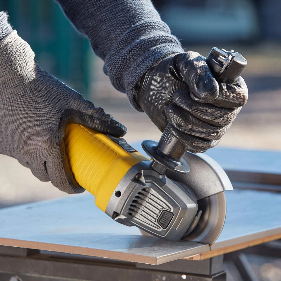 STANLEY FMEG210-QS Smerigliatrice, Giallo/Nero - Immagine 4 di 4