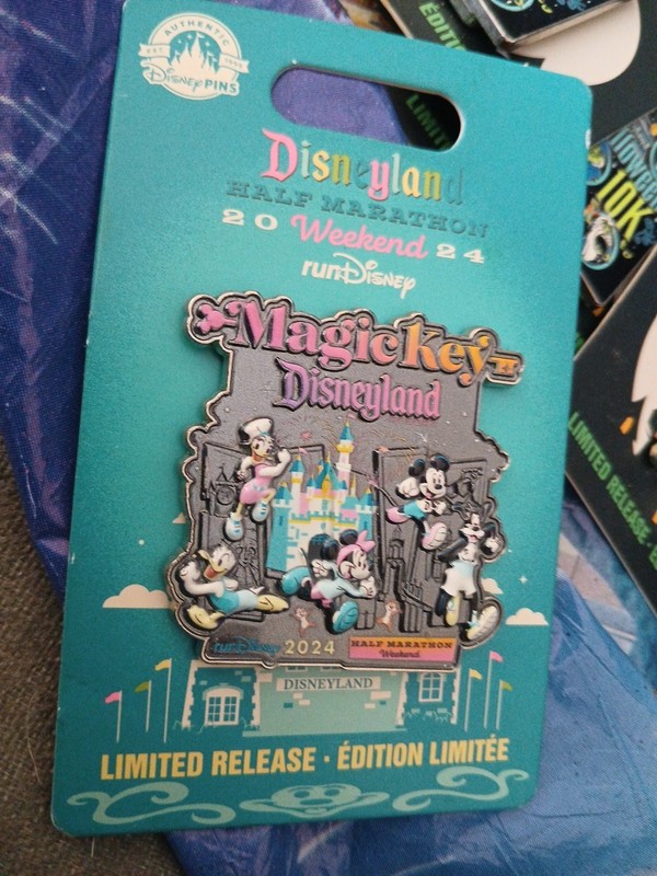 Rare 2024 Run Disney Disneyland RunDisney Half Marathon Weekend Magic Key Pin