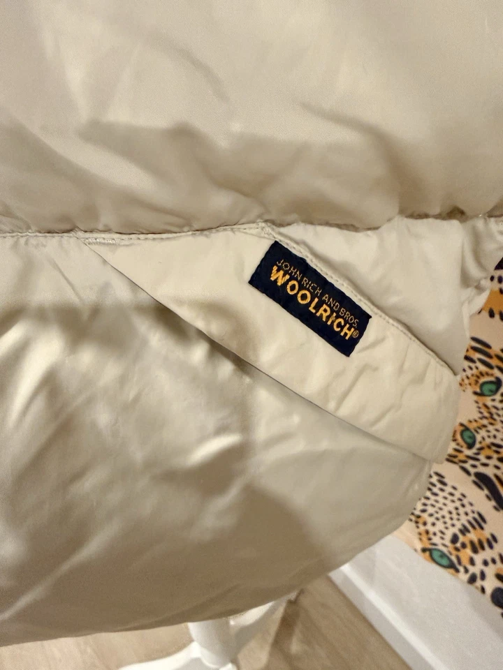 Chaleco acolchado Woolrich relleno de plumón para hombre talla grande, azul, hecho en EE. UU., cremallera completa Foto 3 de 4