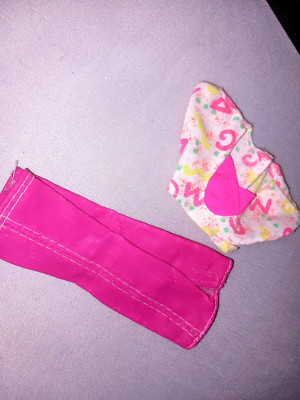 BARBIE  sommerliches OUTDOOR OUTFIT 7/8 Hose mit Top weiß pink gemustert