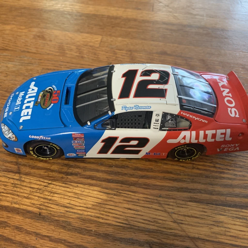 2003 RYAN NEWMAN 1/24 #12 ретро Penske 50-я победа Intrepid гоночный автомобиль команды калибр - Изображение 4 из 4