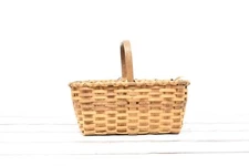 Antique . 1920 Slatted Wood Splint Small Laundry Basket Gathering Basket 20.5x17
