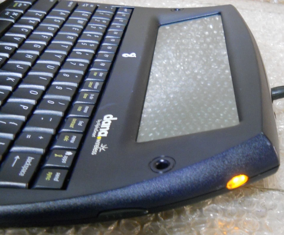 Dana by AlphaSmart Digital Typewriter Word Processor-NO STYLUS-NO POWER CABLE - Image 4 of 4