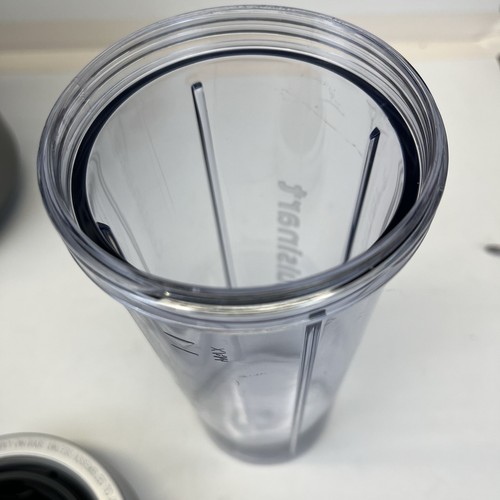 Combo compacto exprimidor Cuisinart (BJC-550) - Imagen 12 de 13