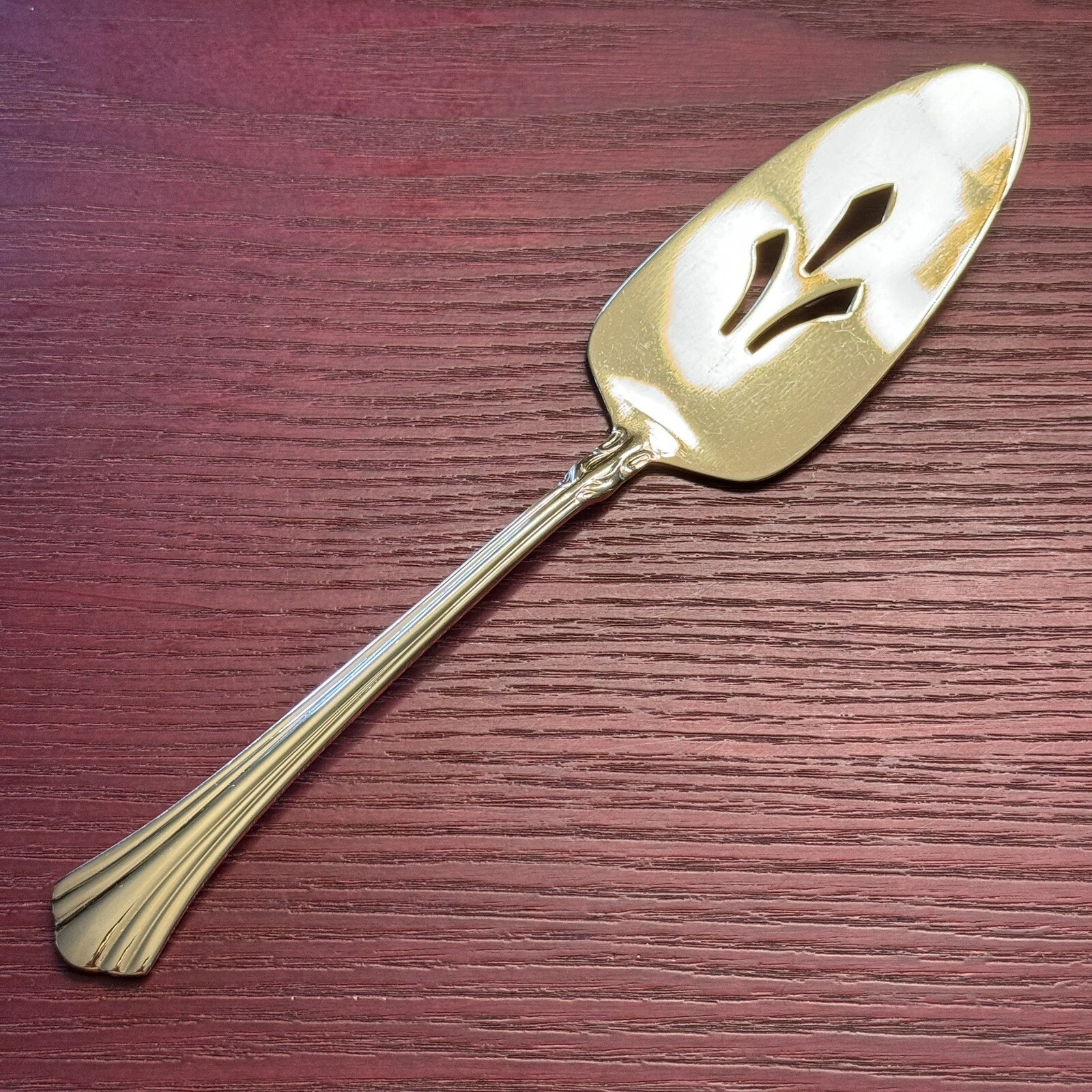 Classic Plume By Towle Silver Electroplate C.1988 Pie Server 10 1/8”