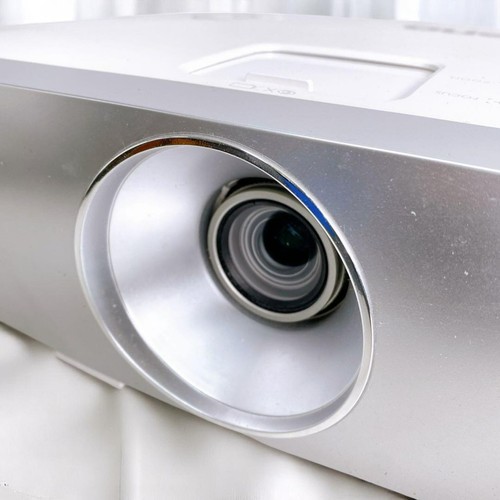 BenQ Projector HT2050 Home Theater White DLP 1080p Full HD 2200lm 16:9 - Picture 3 of 5