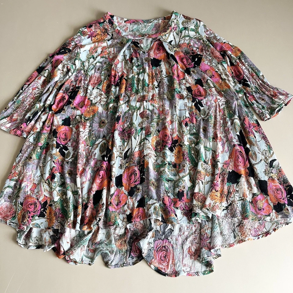 Blusa túnica Jodifl talla S boho estampado floral crepé ojo de cerradura cuello mangas 3/4 usada en excelente estado Foto 3 de 4