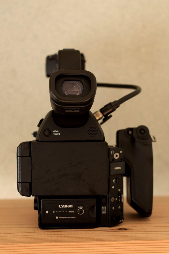 Canon EOS c100 Mark II + EF 18-55 レンズ Canon Support for
