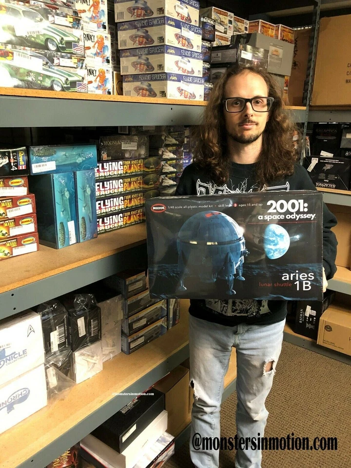 2001 Aries-1B Lunar Carrier 1/48 Scale Model Kit NEW SEALED 184MB203 - Image 2 of 4