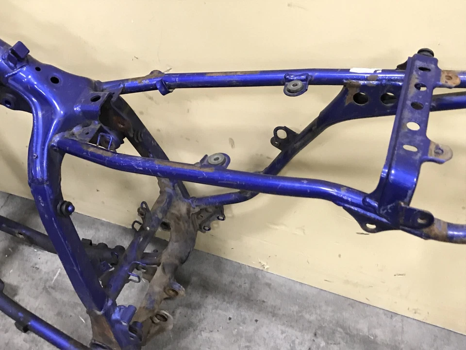 03 Yamaha TTR 250 TTR250 cuadro principal chasis carrocería motor cuna 2003 Foto 3 de 4