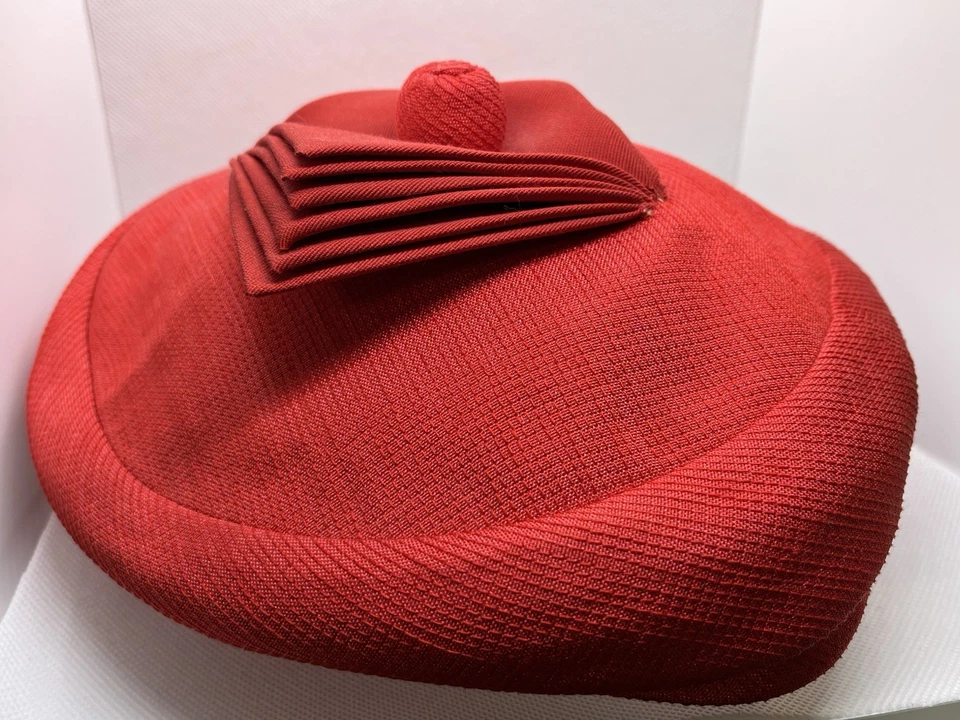 I MAGNIN & CO Vintage 1940's RED PANCAKE Hat Ribbon trim inside needs stitches - Image 3 of 4