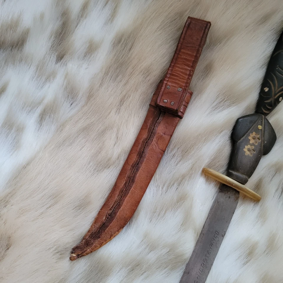 Cuchillo Chichicastenango Guatemala De Colección Arte Popular Tallado Cuerno Mango y Funda Foto 3 de 4