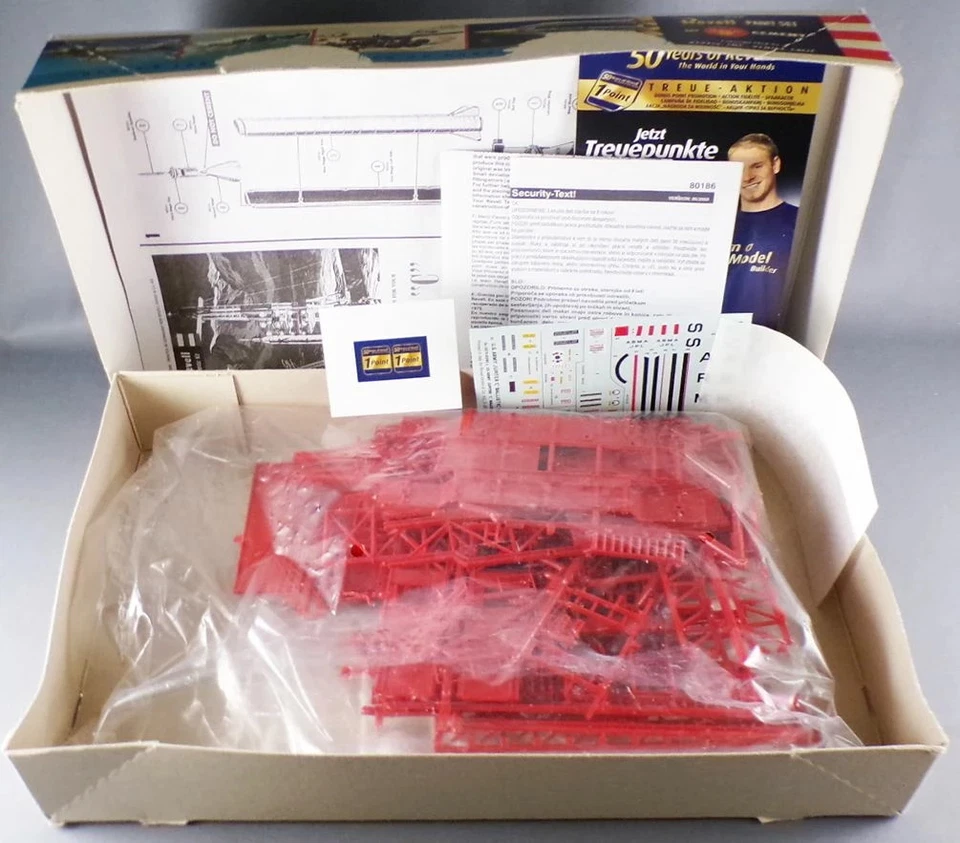 Revell H-1819 - Fusée Jupiter C & Base Lancement 1/110 - Neuf en Boite - Photo 2/4