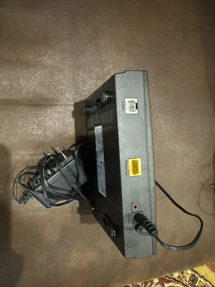 Router Multi-DSL Comtrend VR-3030 con Fuente de Alimentación y Cables Foto 3 de 3