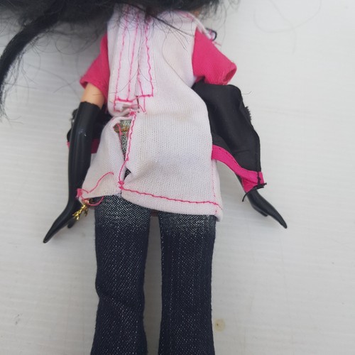 2001 Bratz Doll - MGA Original outfit n Shoes! Black long hair Vintage - Picture 7 of 13