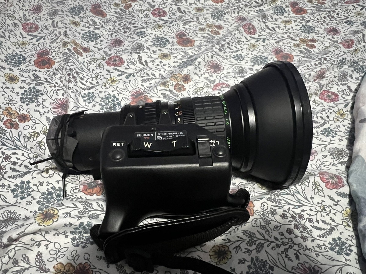 FUJINON ズームレンズ S16x6.7 BERM-18・1/2フォーマット FUJINON ズームレンズ S16x6.7 BERM-18・1/2フォーマット