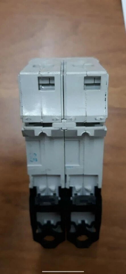 interruttore magneto termico 2 poli AEG Elfa E91E+N C10 4500 230V - Imagen 3 de 3