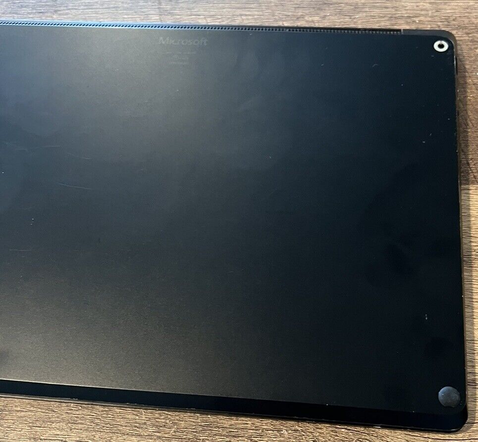 Microsoft Surface Pro 3 1868, 256GB , 8GB RAM, I5-1035G7 Microsoft Surface Pro 3 1868, 256GB , 8GB RAM, I5-1035G7