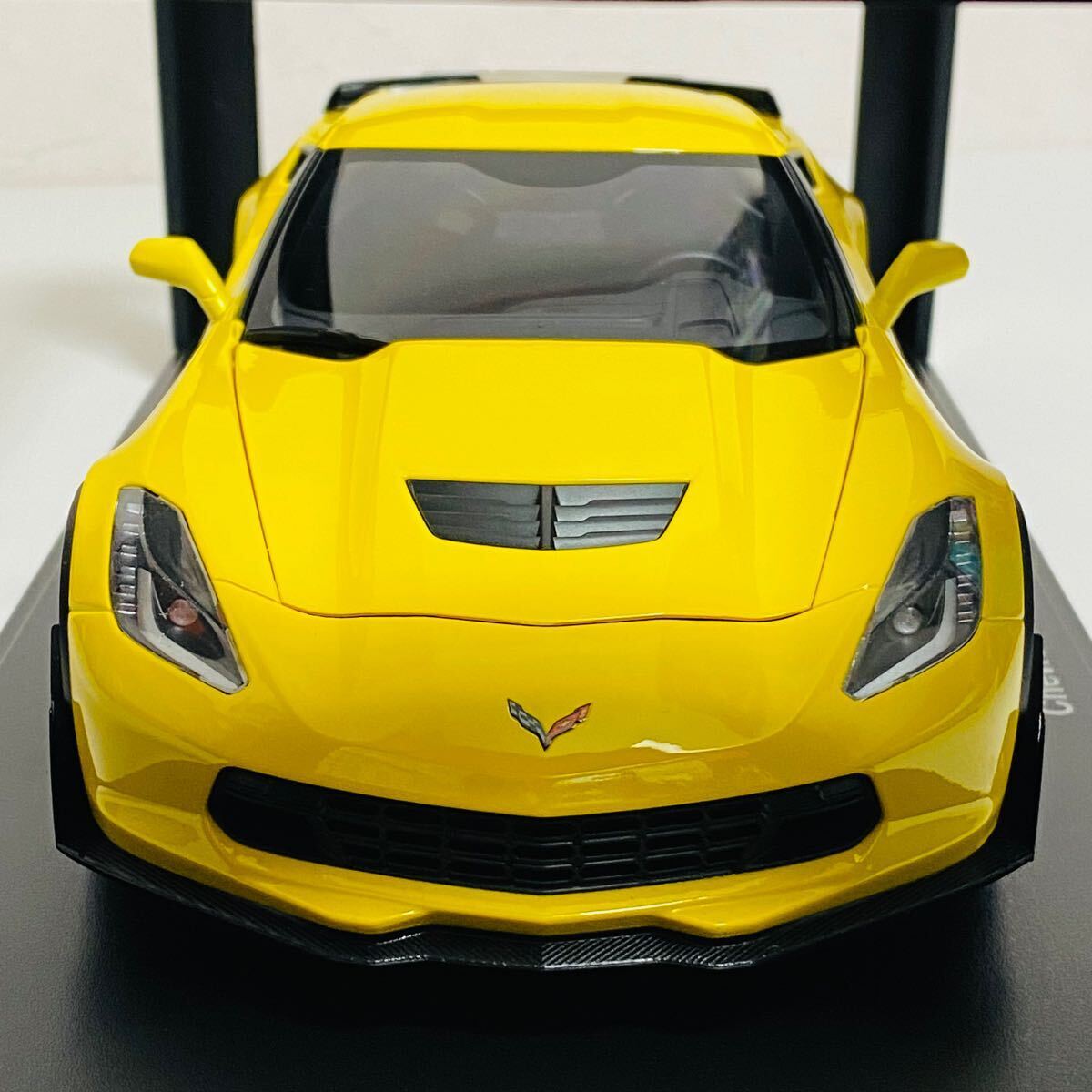 AUTOart 1/18 Chevrolet Corvette C7 Z06 RACING YELLOW AUTOart 1/18 Chevrolet Corvette C7 Z06 RACING YELLOW