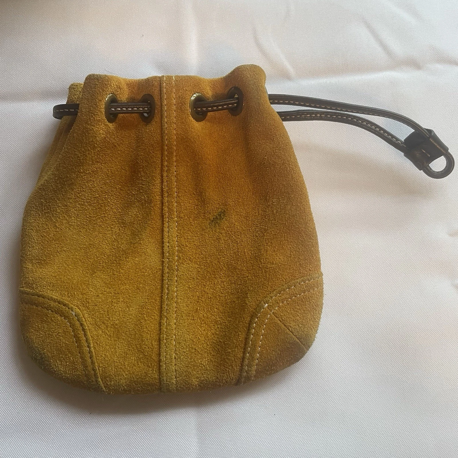 COACH giallo senape scamosciato coulisse mini secchiello borsa da polso portafoglio borsa ciondolo