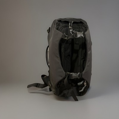 Osprey Porter 46L Travel Backpack, Carry-On, Hiking Backpack, Black