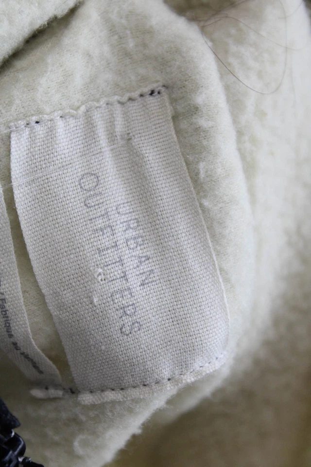 Jaqueta Pulôver Urban Outfitters Feminina Lã Meio Zíper Branca Tamanho P - Imagem 4 de 4