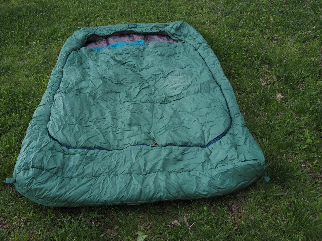 Kelty Tru.Comfort Doublewide 20 Degree Sleeping Bag – Loaded With Features!
Opens in a new window or