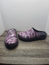Oofos OOcloog Limited Edition Clog Puple Camo Women  s Size 9