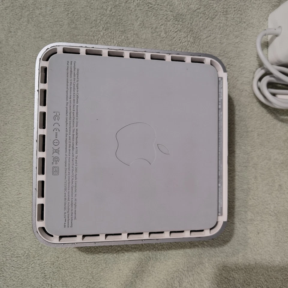 Apple Mac Mini A1103 G4 1.33GHz 512Mo 80Go PowerMac10,2 OSX 10.4 + Alimentation - Photo 4/4