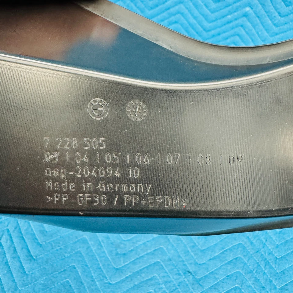 Guardabarros interior trasero izquierdo BMW 650i xDrive 2012-2017 OEM 7228505 Foto 2 de 4