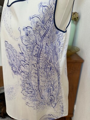 Odeeh Top, Bluse Gr. 36/38 -klassisch blau/weiss- toller Druck- neuwertig!
