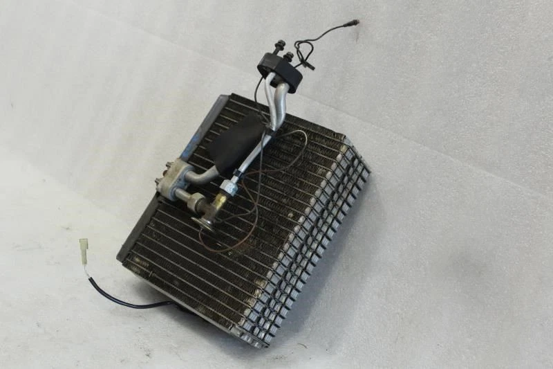 1998 LEXUS SC400 AIR CONDITION AC EVAPORATOR - Image 2 of 4