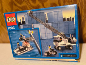 LEGO 7033  WORLD CITY: Armored Car Action  - 100% w/box & manual