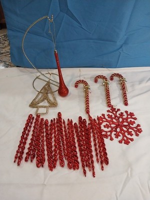 Set SHINY Red 5.25'' Twisted Icicles Classic XMAS Tree ORNAMENT 26 Mix Ornaments