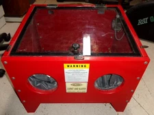 SAND BLASTER CABINET WITH GLOVES, by WELLBILT - 25GALLON, (for Pick Up Only)